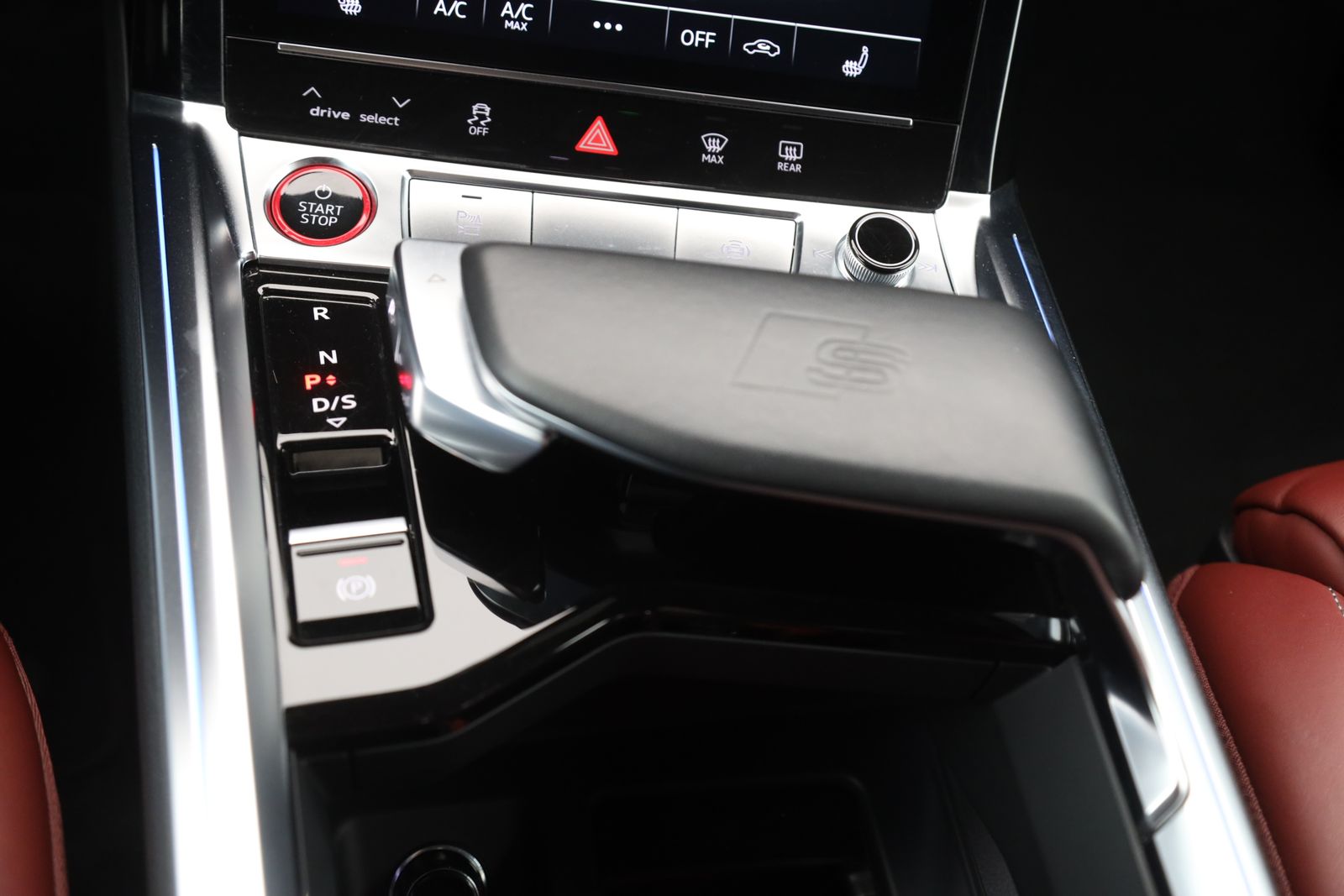 Audi e-tron S Sportback quattro S line | AHK | PANORA