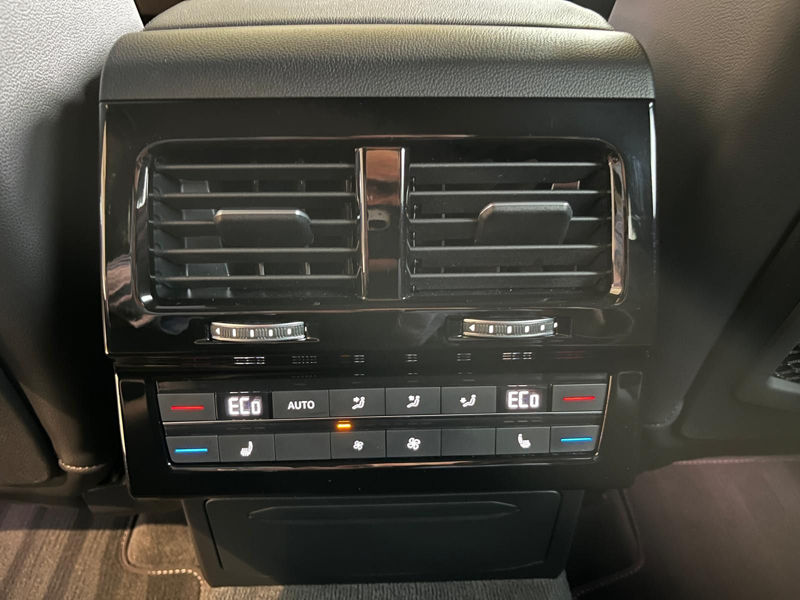 Volkswagen Touareg R-Line 3.0 TDI #VOLLAUSSTATTUNG #HAGEL