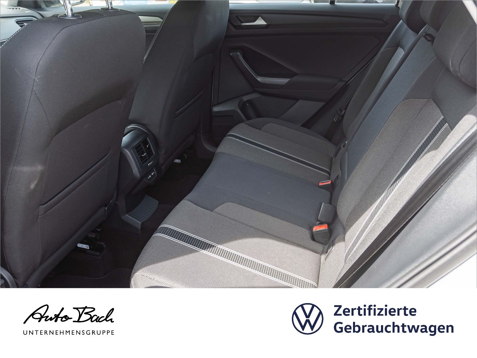 Volkswagen T-Roc 1.0 TSI Style - Samsaru's Car Outlet