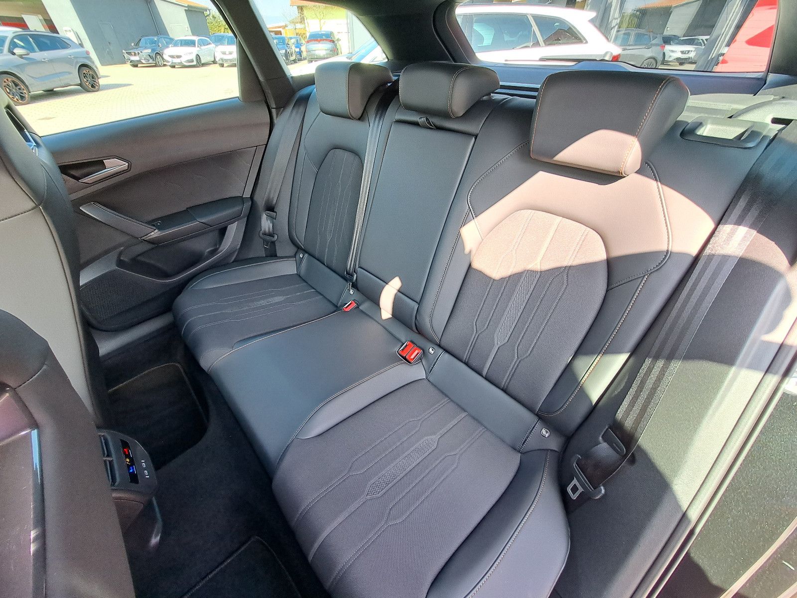 Cupra Leon VZ 2.0 TSI 310 PS 4Drive DSG - Samsaru's Car Outlet