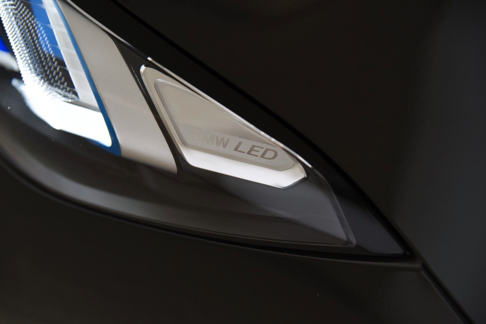 BMW 320d Touring xDrive M Sport - Samsaru's Car Outlet