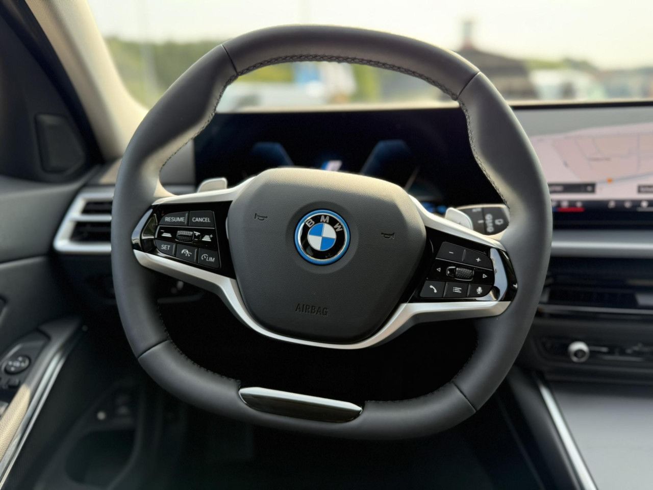 BMW 330e xDrive Touring LED HUD AHK 18"