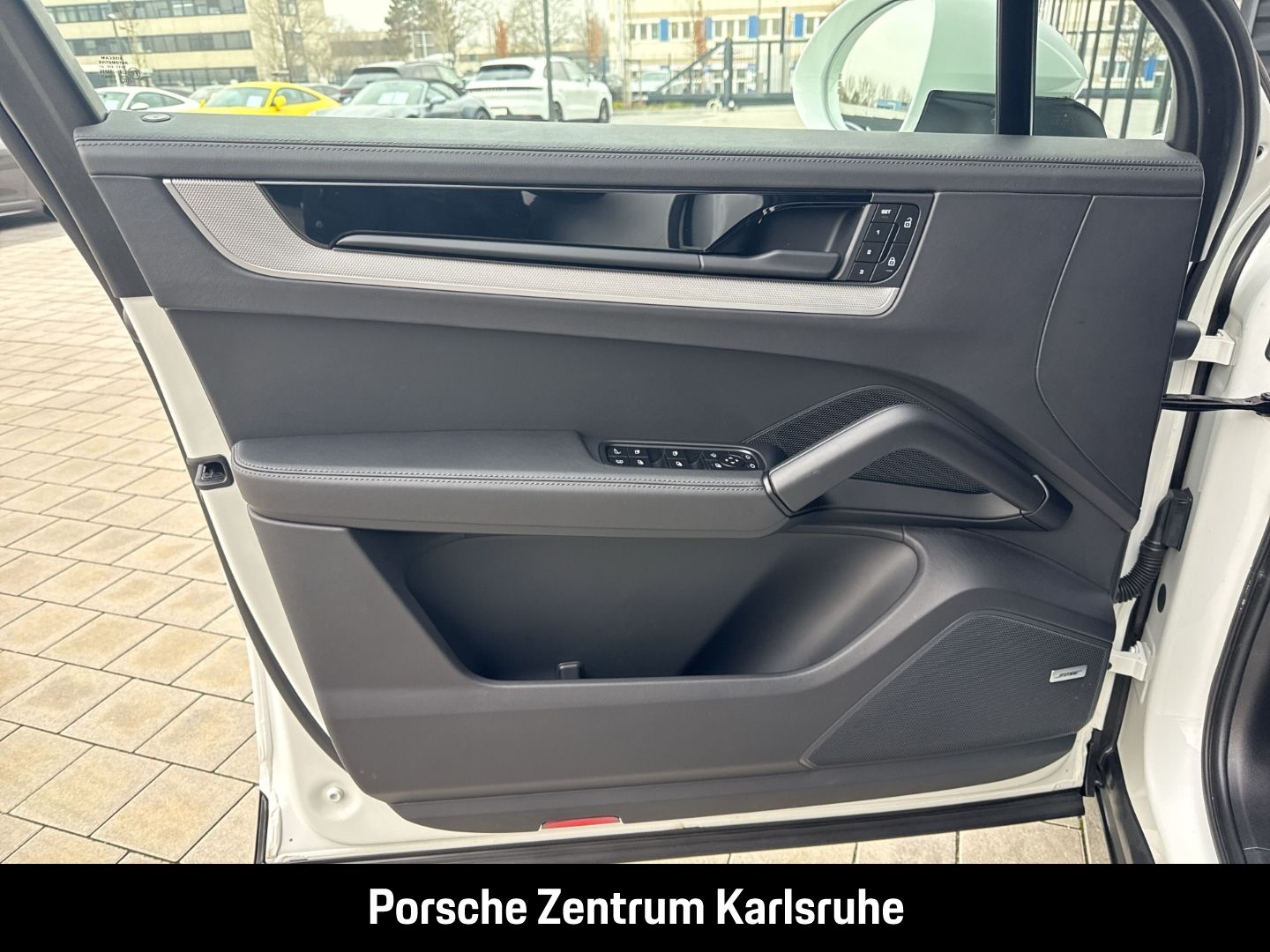 Porsche Cayenne E-Hybrid BOSE Luftfederung Panoramadach