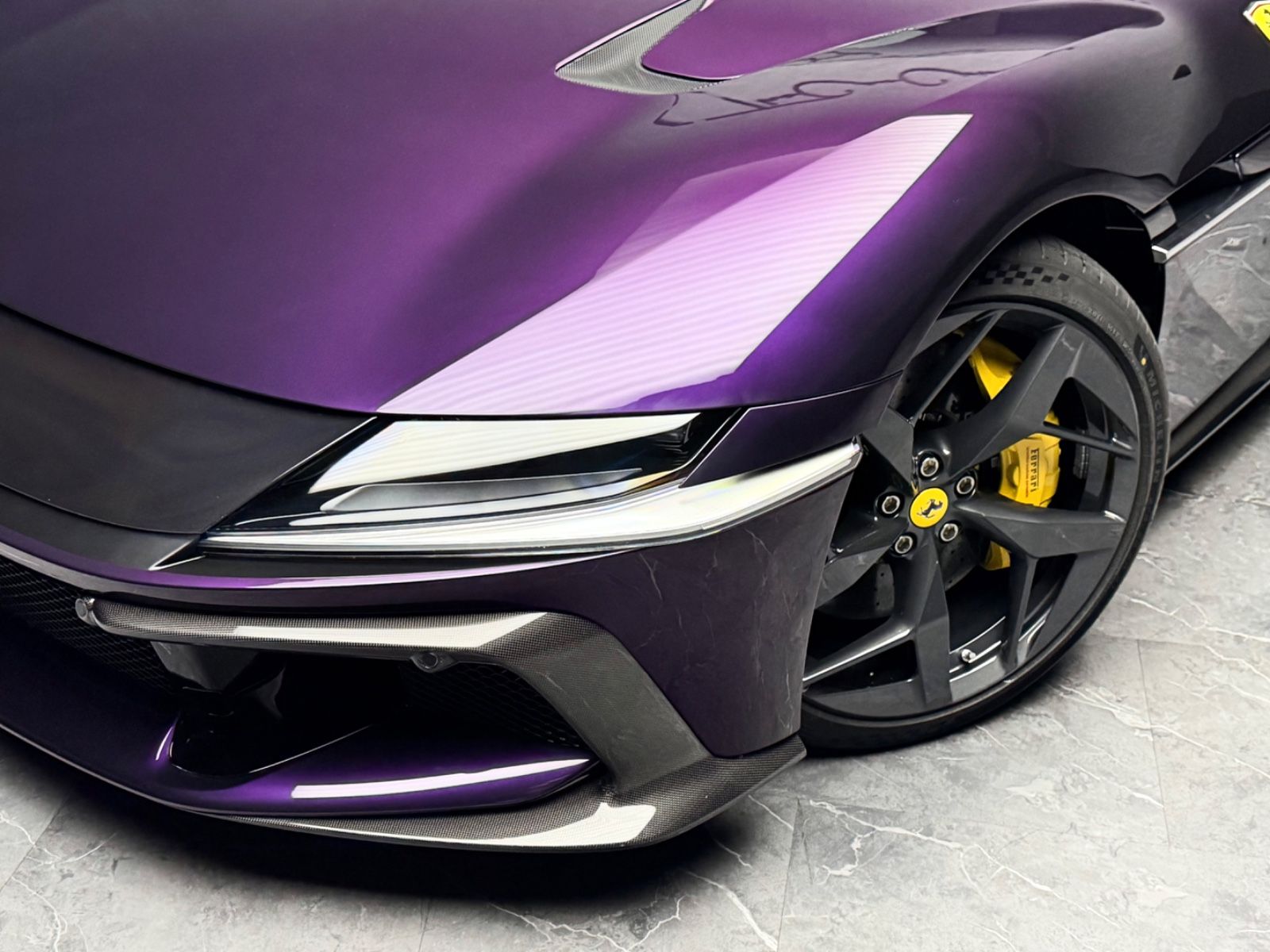 Ferrari 12Cilindri FULLCARBON VIOLA HONGKONG LIFT 360
