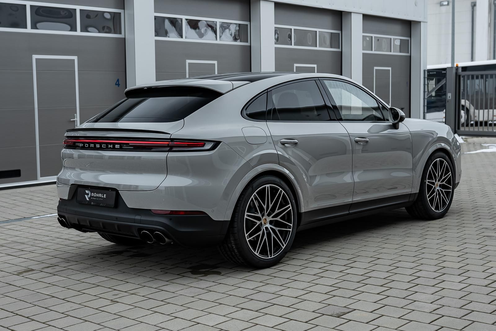 Porsche Cayenne Coupe | MY25 | 18-Way | 22-Inch