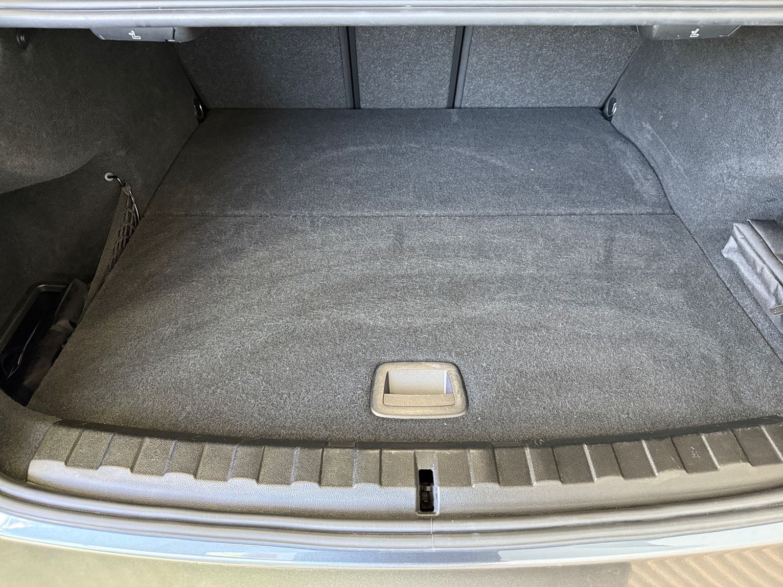 BMW 320e Limousine - Samsaru's Car Outlet