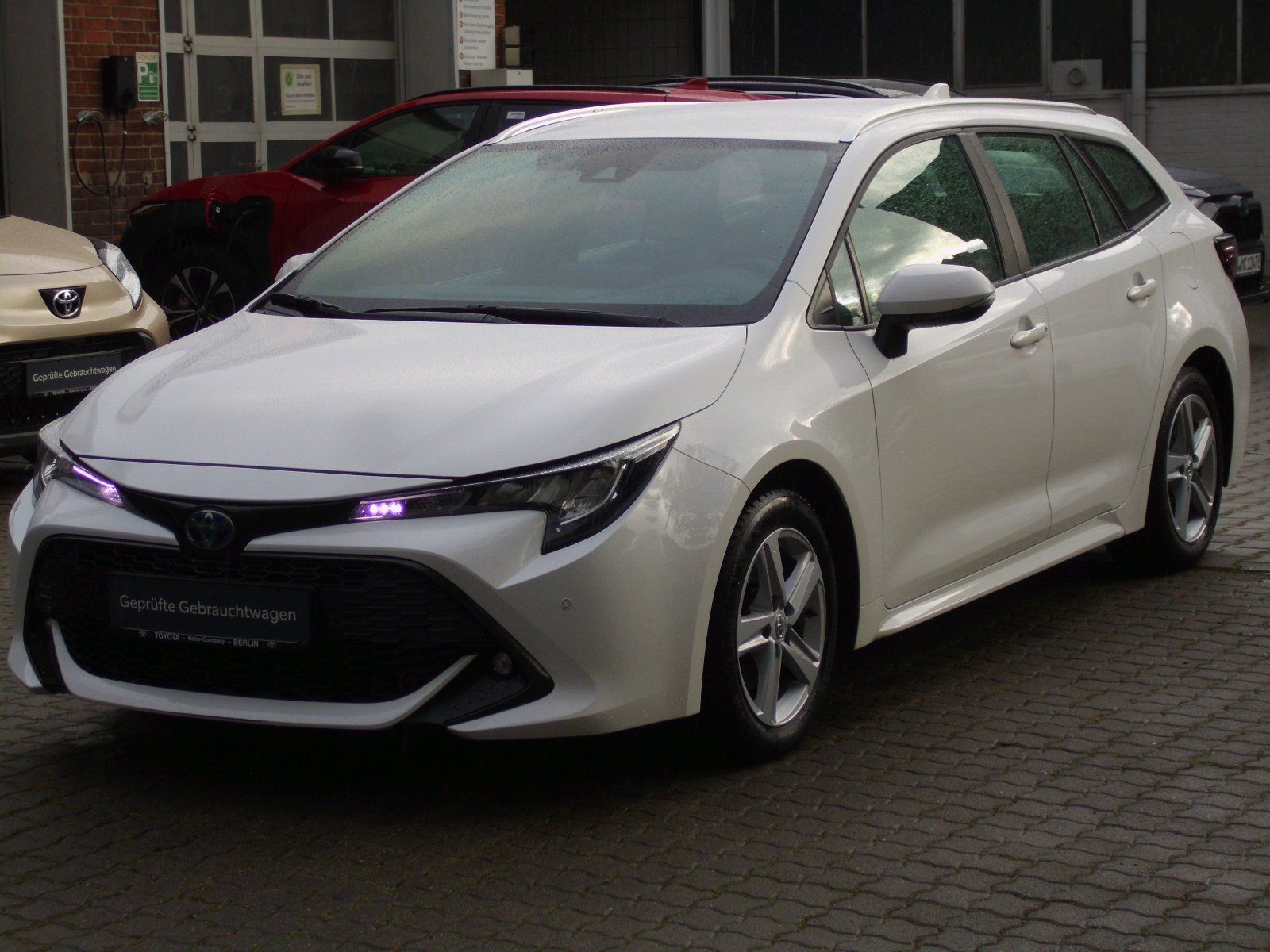 Toyota Corolla 2,0l Hybrid 4x2 Buisness Edition