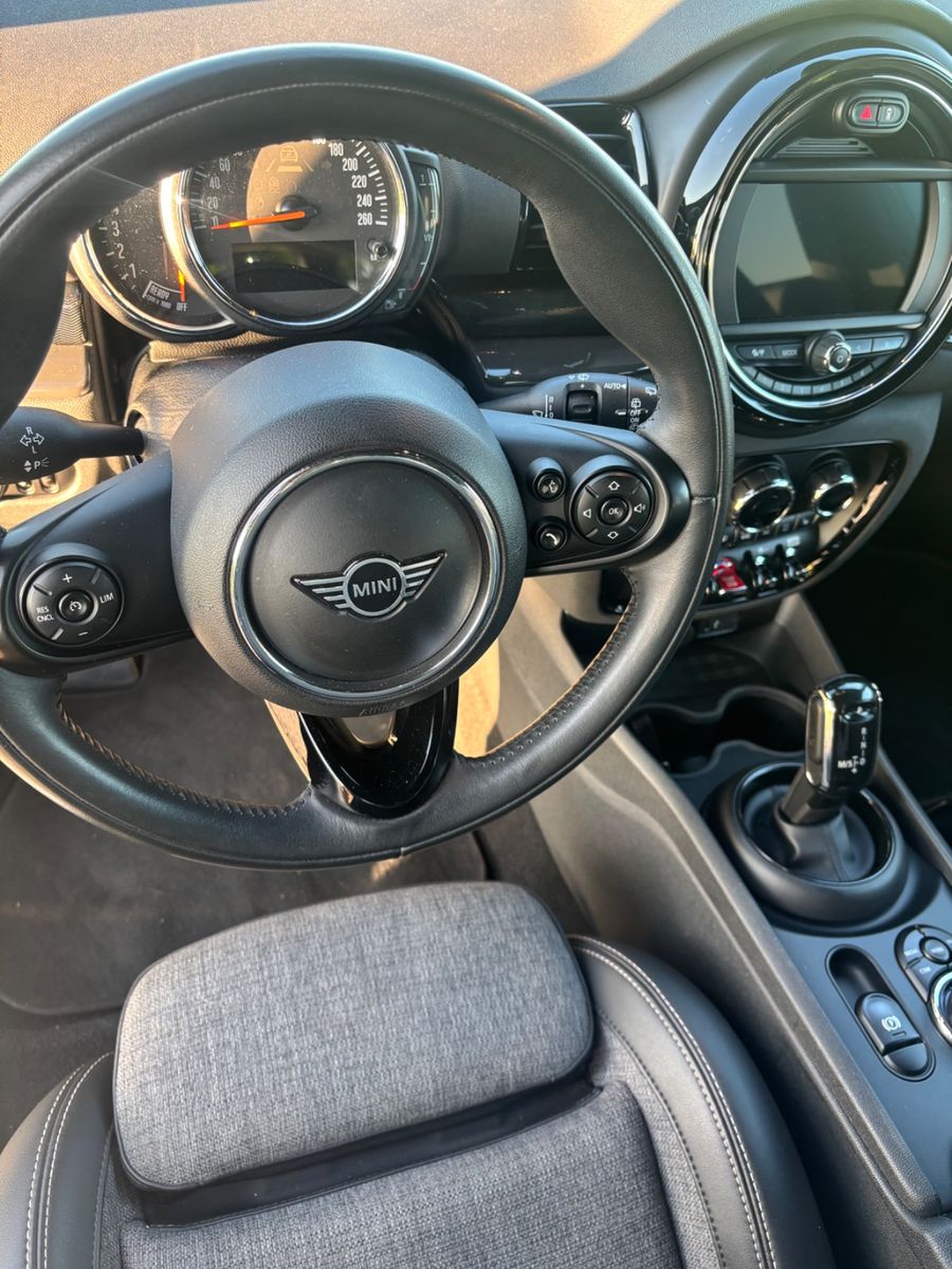 MINI One Clubman - Samsaru's Car Outlet