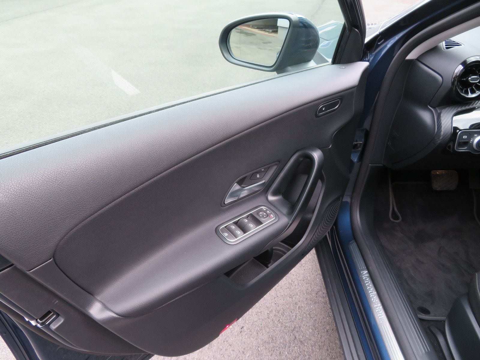 Mercedes-Benz A180 d Aut. - Samsaru's Car Outlet