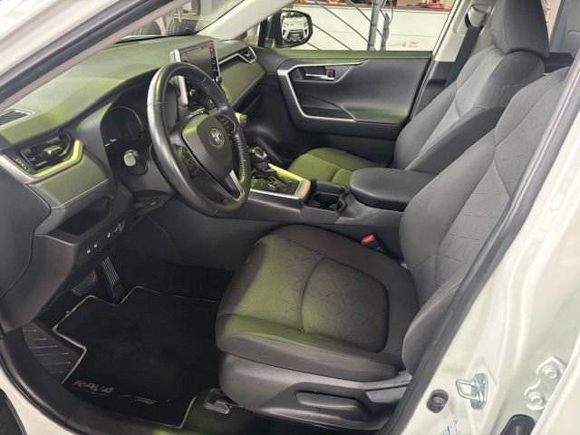 Toyota RAV 4 2.5 4x4 Hybrid Team Deutschland