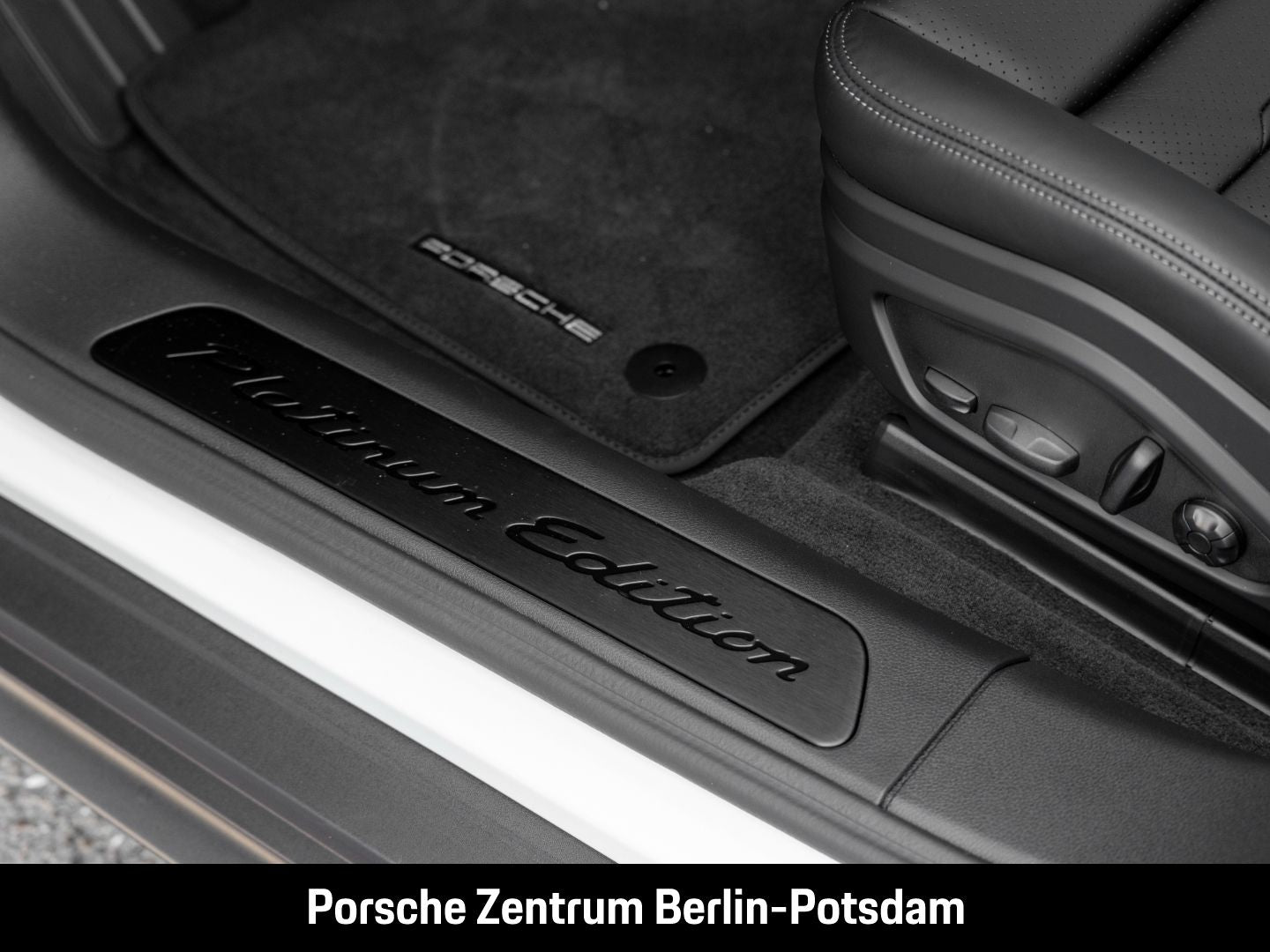 Porsche Panamera 4 E-Hybrid Sport Turismo Platinum Editi
