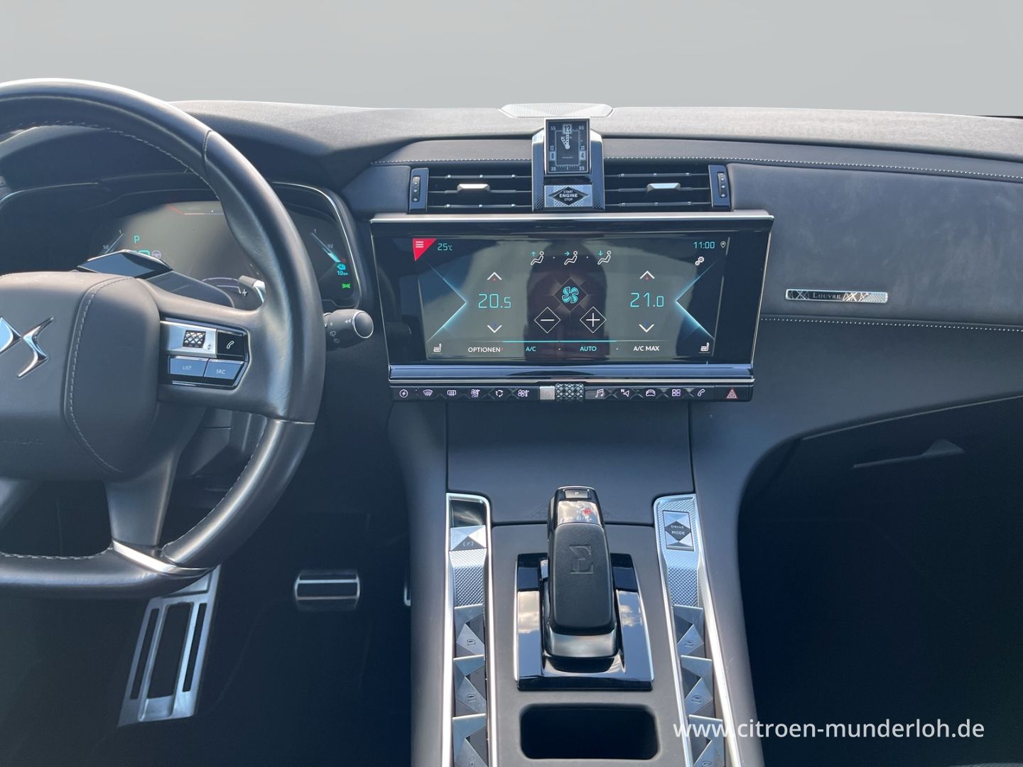 DS Automobiles DS7 Crossback E-Tense 4x4 Louvre