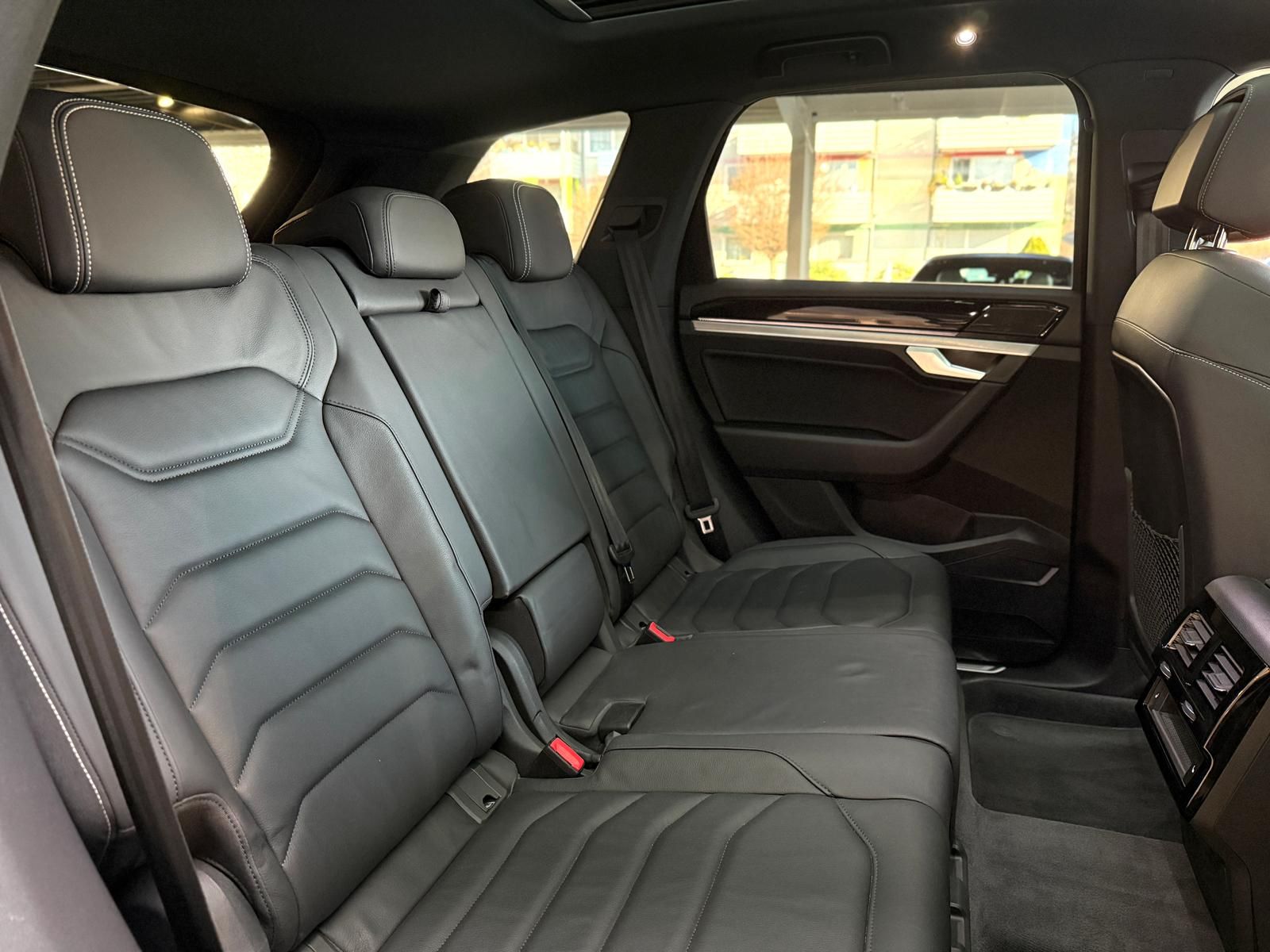Volkswagen Touareg Elegance 4Motion*Pano*StHzg*KeylessGO