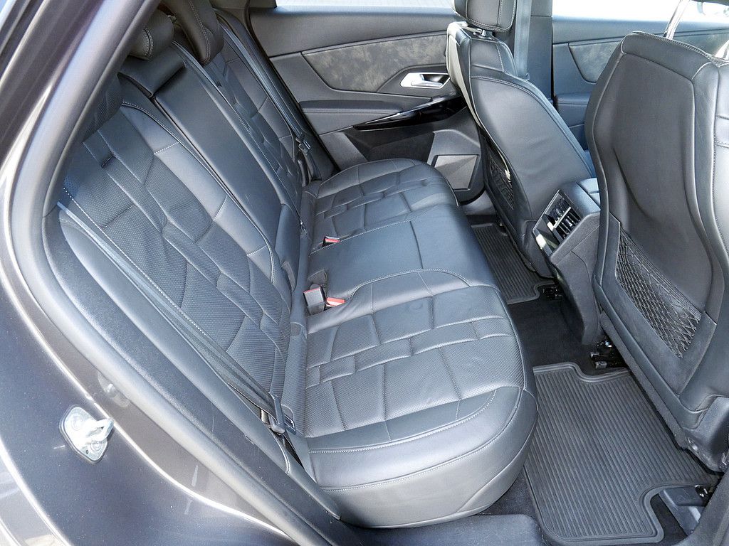 DS Automobiles DS 7 Crossback E-Tense Louvre 4x4 AKTIVSITZE LED
