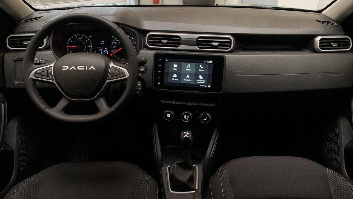 Dacia Duster JOURNEY TCe 150 EDC - Samsaru's Car Outlet