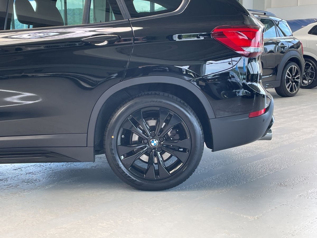 BMW X1 xDrive25e Sport Line - Samsaru's Car Outlet
