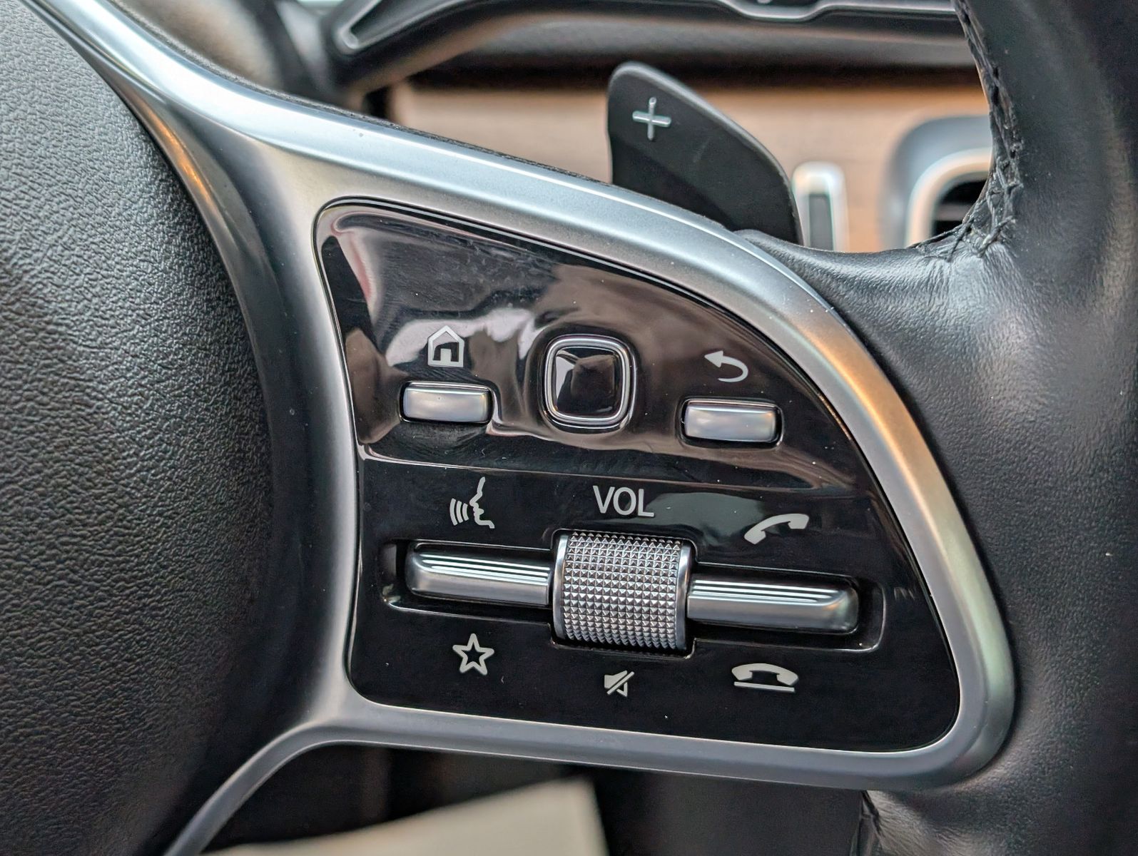 Mercedes-Benz GLE 350e4Matic*1Hd*Dis+*AHK*360°PANO*JungeSterne