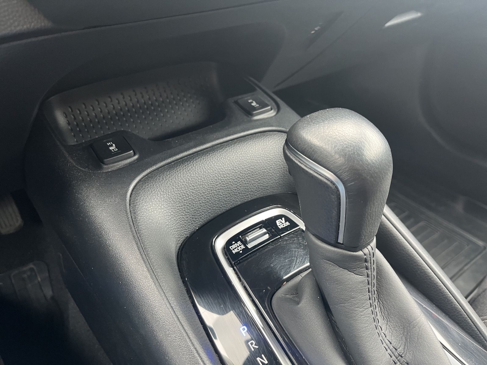 Toyota Corolla Touring / Sports Hybrid - Samsaru's Car Outlet