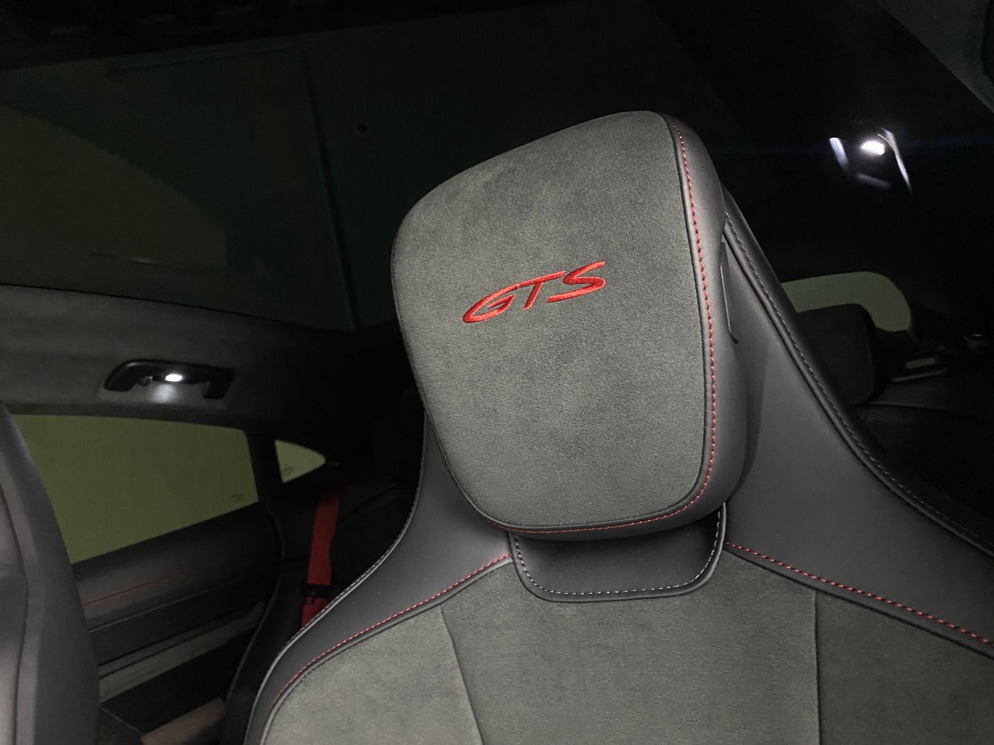 Porsche Taycan GTS | Hinterachslenkung | HD-Matrix LED |