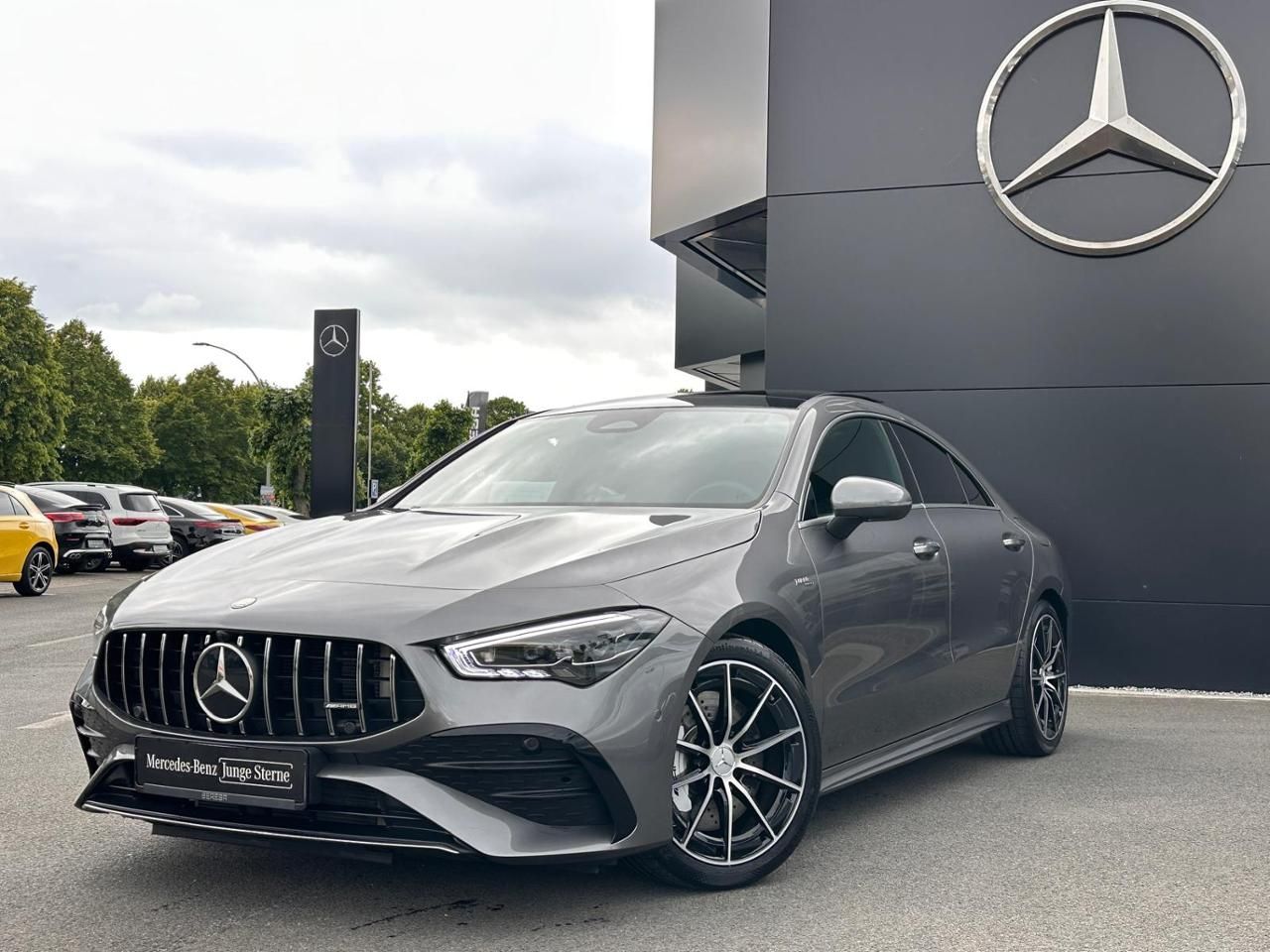 Mercedes-Benz CLA 35 AMG 4M - Samsaru's Car Outlet