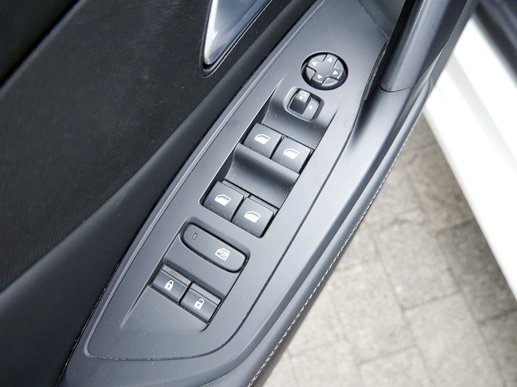 Peugeot 308 SW Allure - Samsaru's Car Outlet