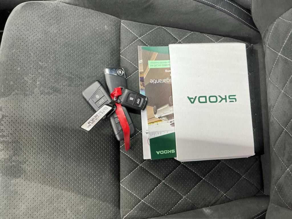 Skoda Superb Combi Sportline 4x4+STANDH+ACC+COLUMBUS+