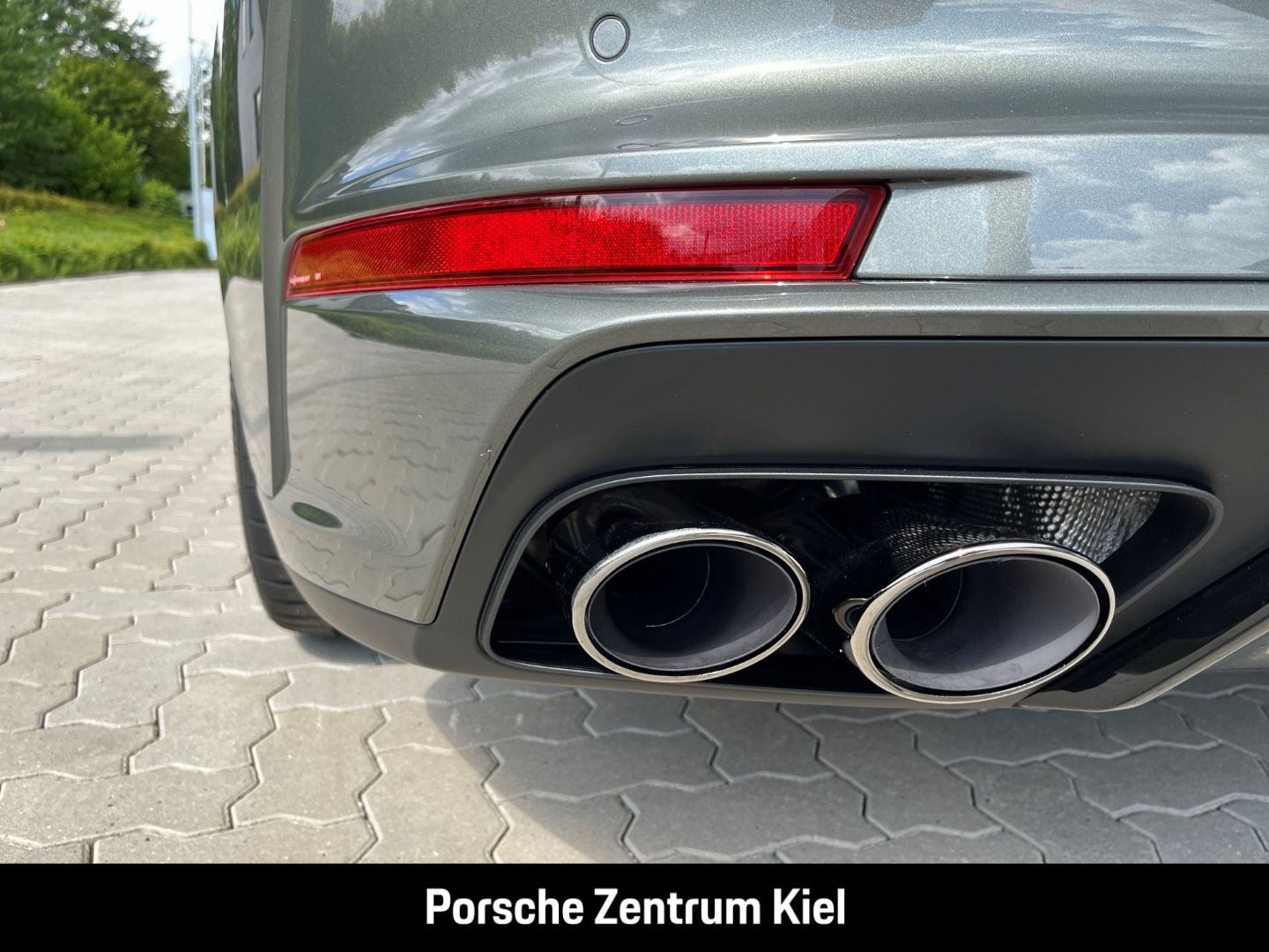 Porsche Panamera 4 E-Hybrid HA-Lenkung InnoDrive HUD