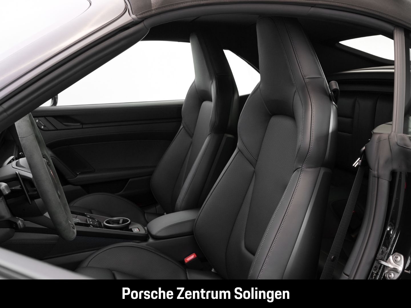 Porsche 911 Carrera 4 GTS Cabriolet HD-Matrix Lift Bose
