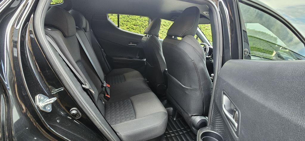 Toyota C-HR 2.0 Hybrid Team Deutschland - Samsaru's Car Outlet