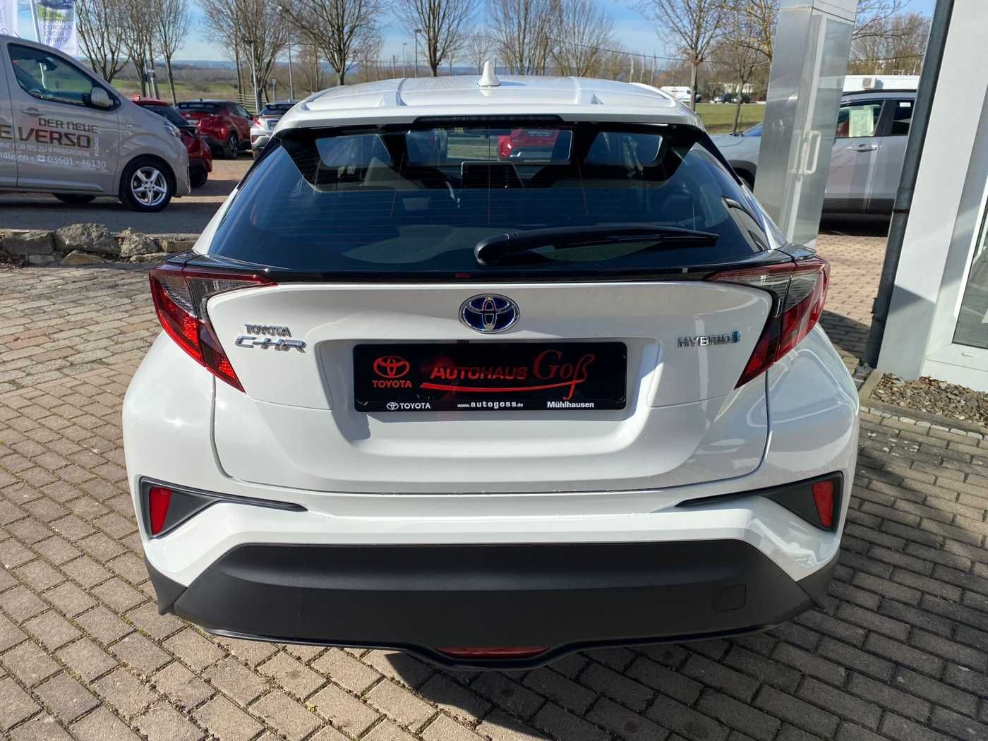 Toyota C-HR 1.8 Hybrid Flow - Samsaru's Car Outlet