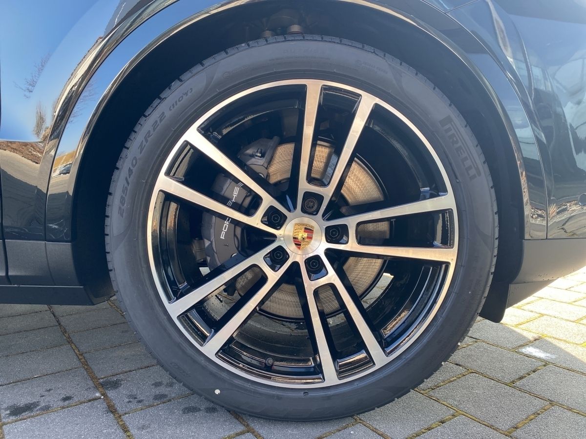 Porsche Cayenne E-Hybrid |Luftfederung |BOSE |22-Zoll