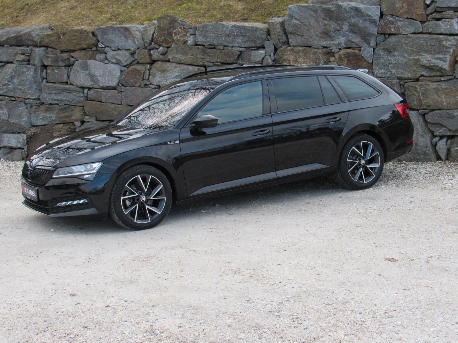 Skoda Superb 2.0 TDI DSG Sportline 4x4 BSD AHK PLA ACC