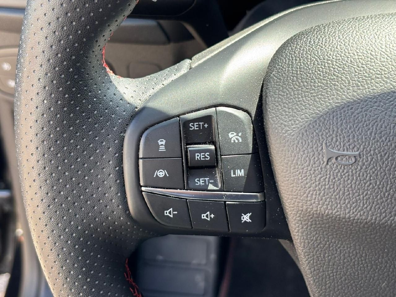 Ford Focus Turnier ST-Line X | Winter-Paket | ACC | L