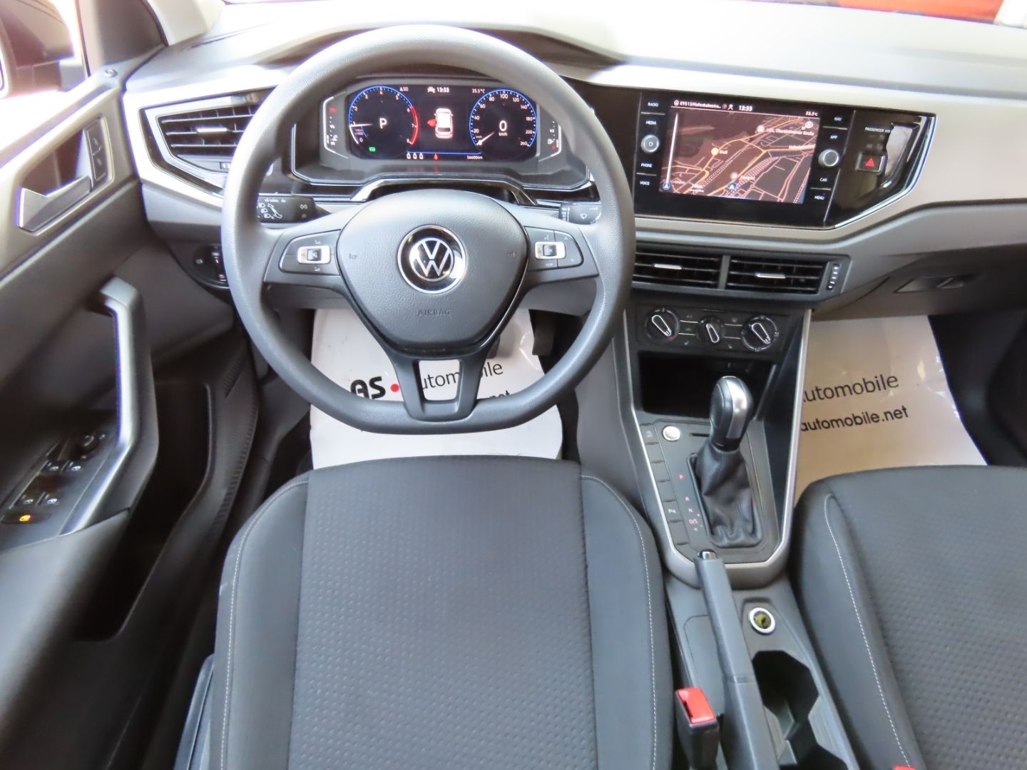 Volkswagen Polo VI 1.0 TSI - Samsaru's Car Outlet