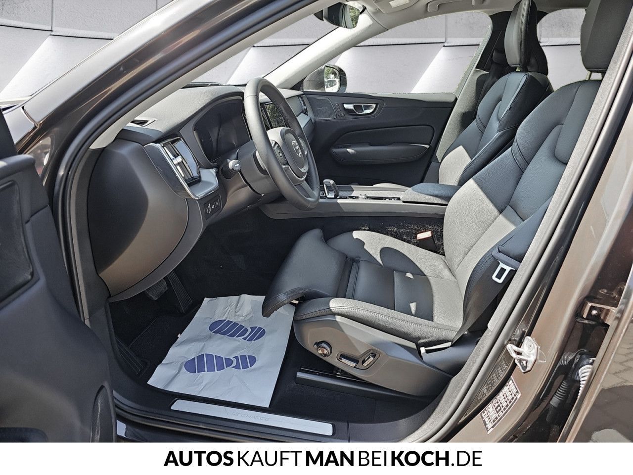 Volvo XC60 T6 Recharge AWD - Samsaru's Car Outlet
