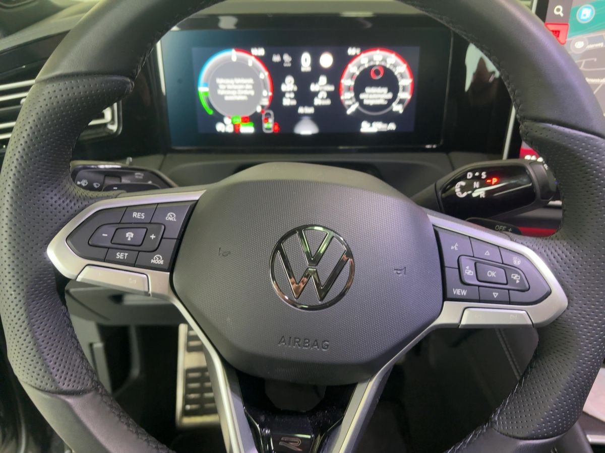Volkswagen Tiguan 1.5 TSI DSG eHybrid Leder Navi P-Dach AHK