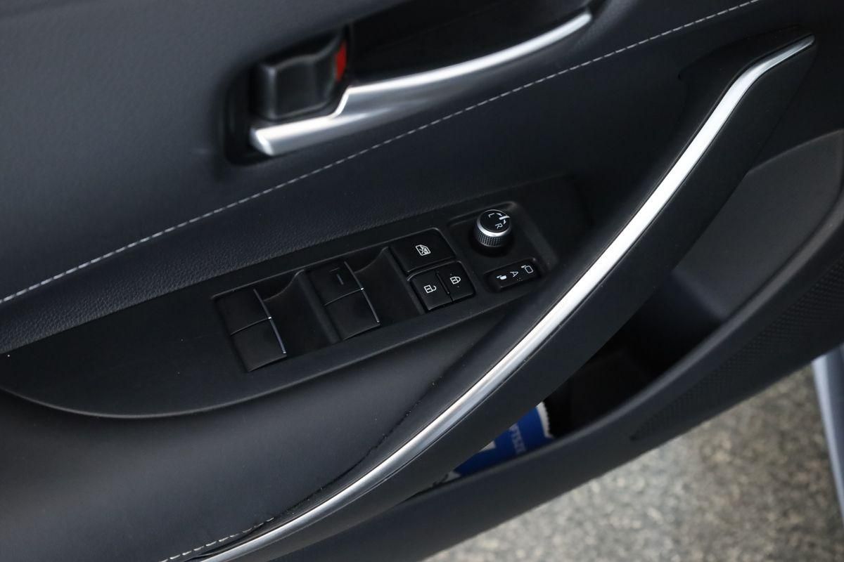 Toyota Corolla Touring Sports 2.0 CVT Team D Navi Kam