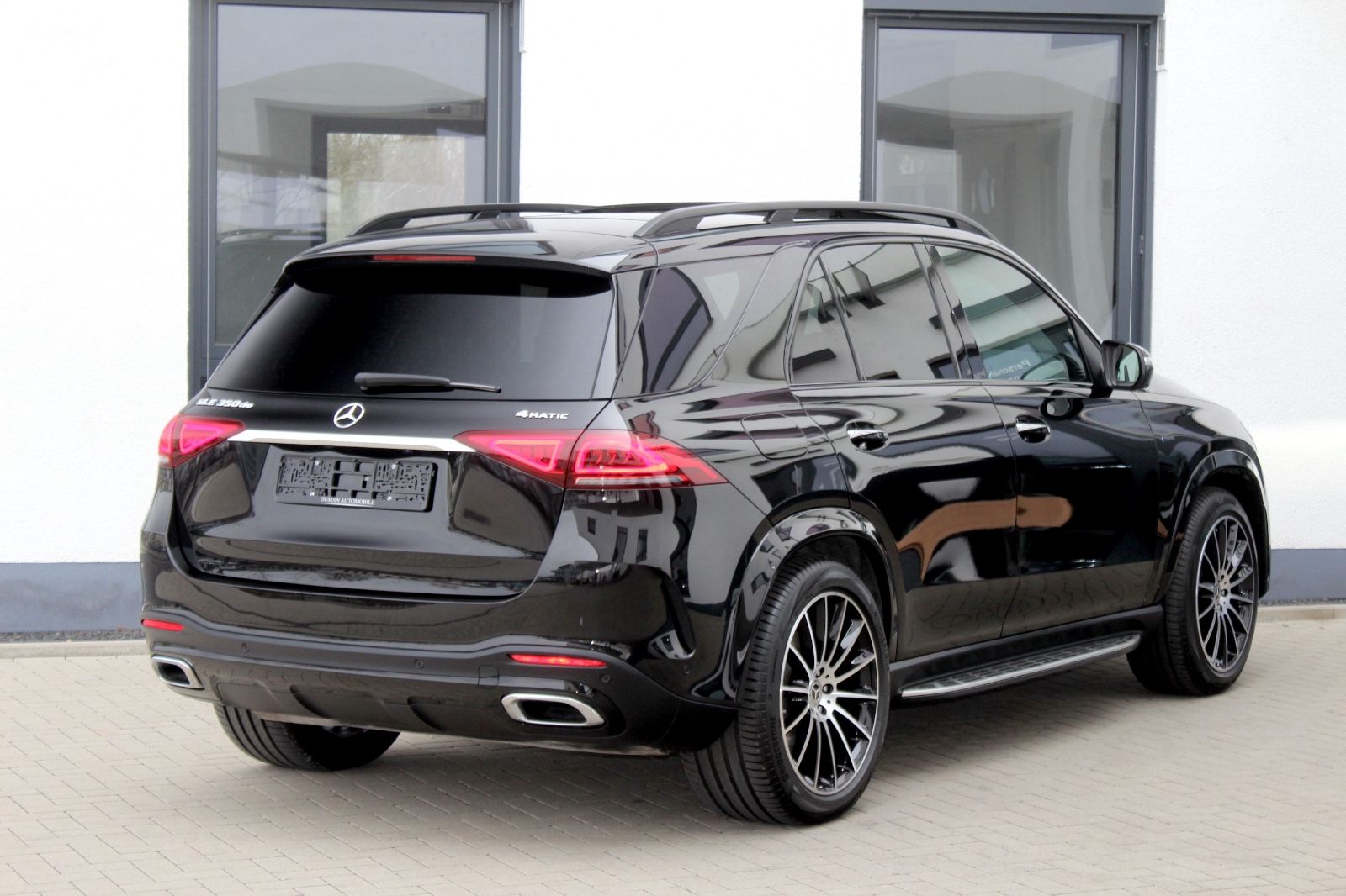 Mercedes-Benz GLE 350 de 4MATIC AMG-STYLING PANO AHK 21 ZOLL
