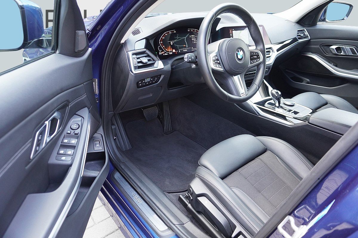 BMW 330d Touring Sport Line - Samsaru's Car Outlet