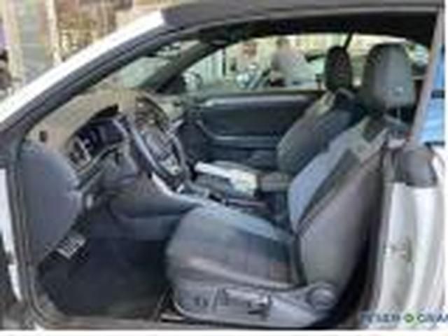 Volkswagen T-Roc R-Line Black - Samsaru's Car Outlet