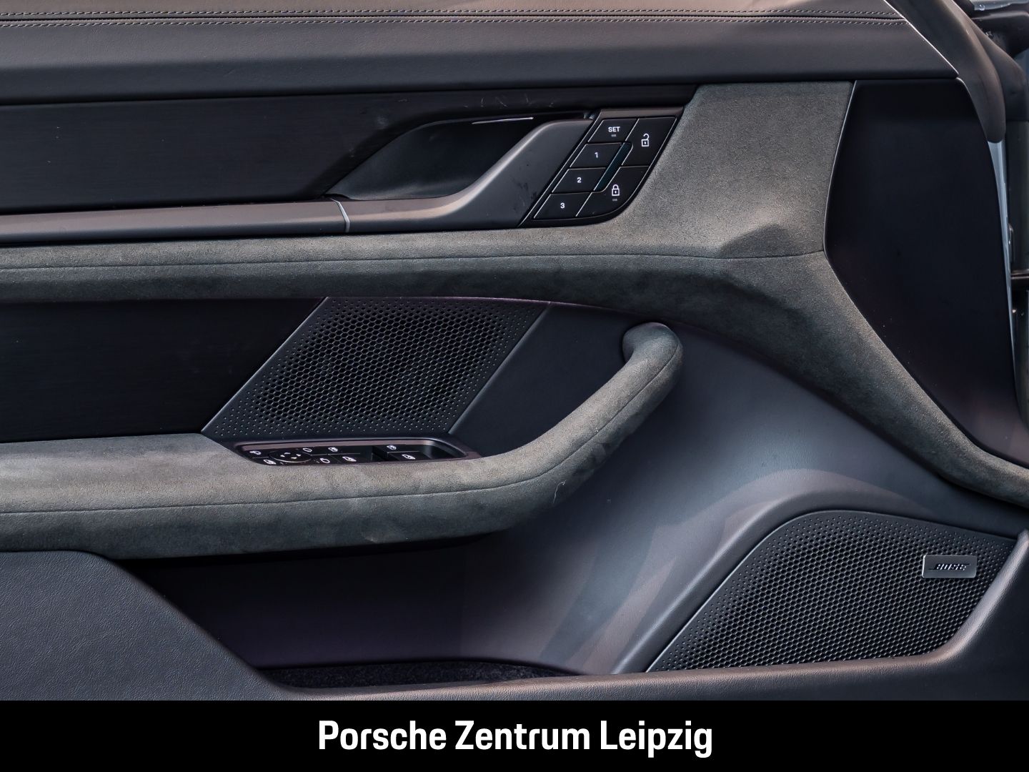 Porsche Taycan GTS Sport Turismo HeadUp InnoDrive Matrix
