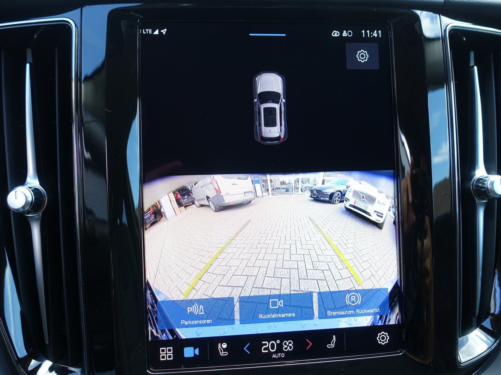 Volvo XC60 Core B4 Mild-Hybrid - Samsaru's Car Outlet