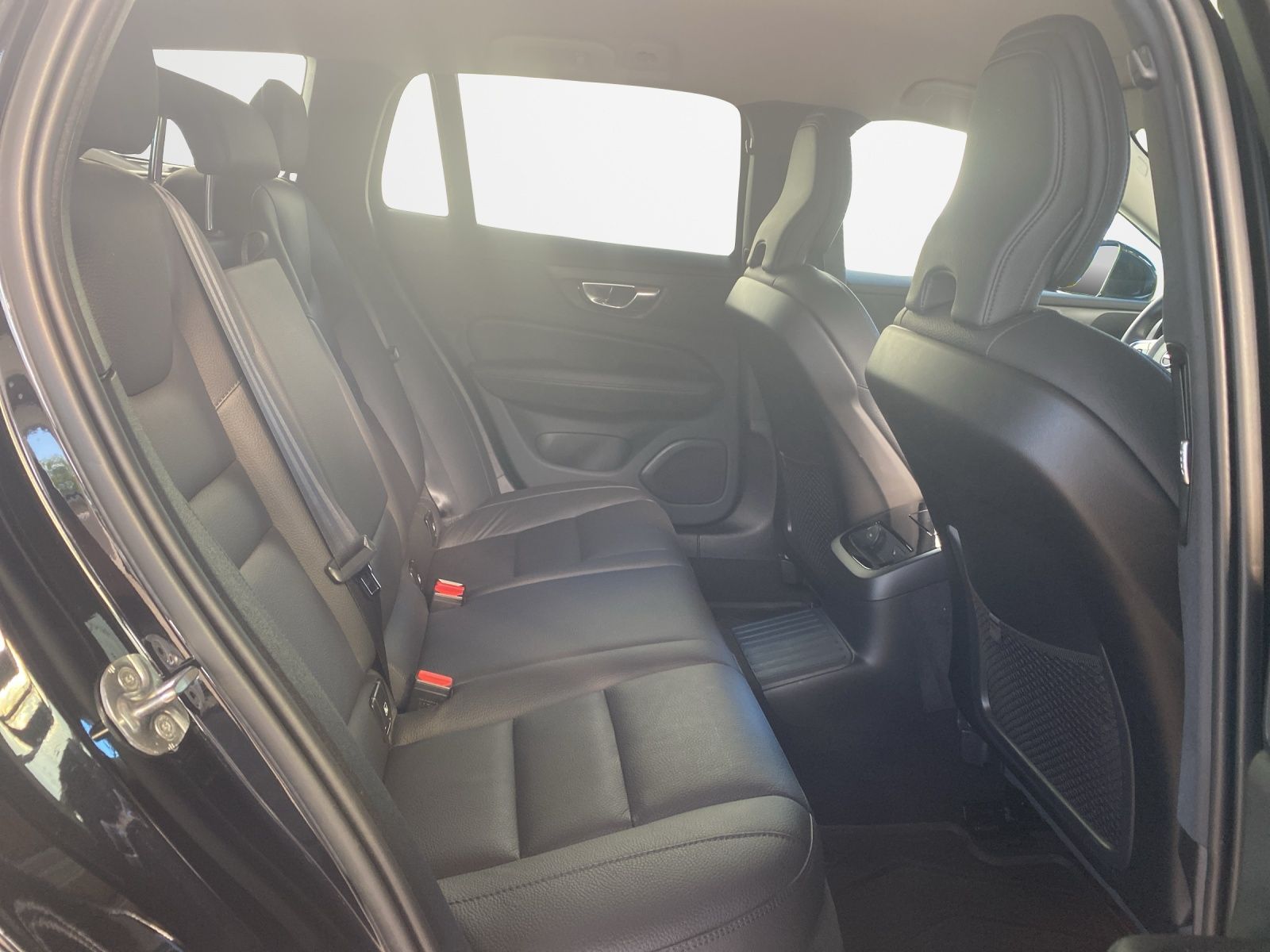 Volvo V60 T8 Plus Bright MRY*SHZ*PDC