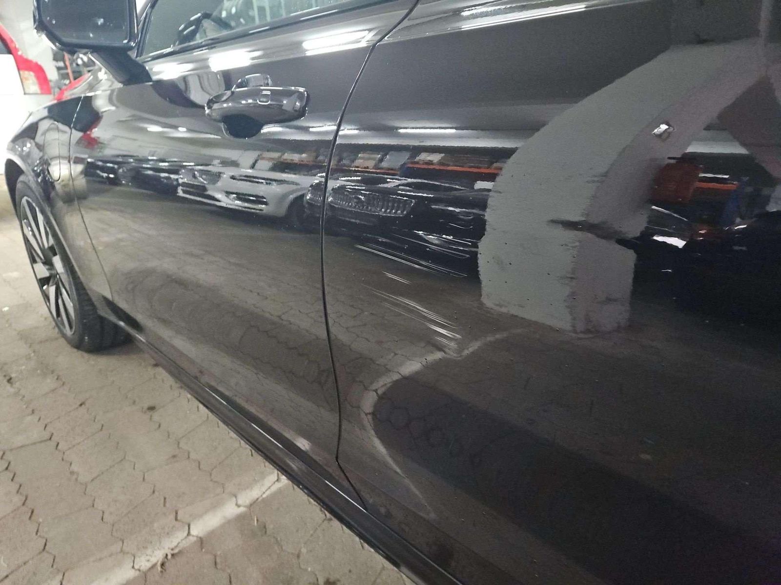 Volvo S90 Ultimate Dark Recharge Plug-In Hybrid AWD