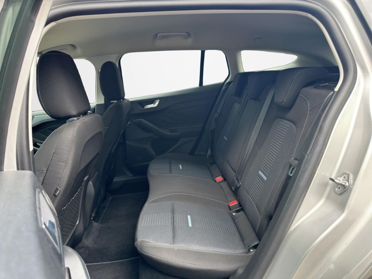 Ford Focus Turnier Active X Automaik ACC City Stop HU