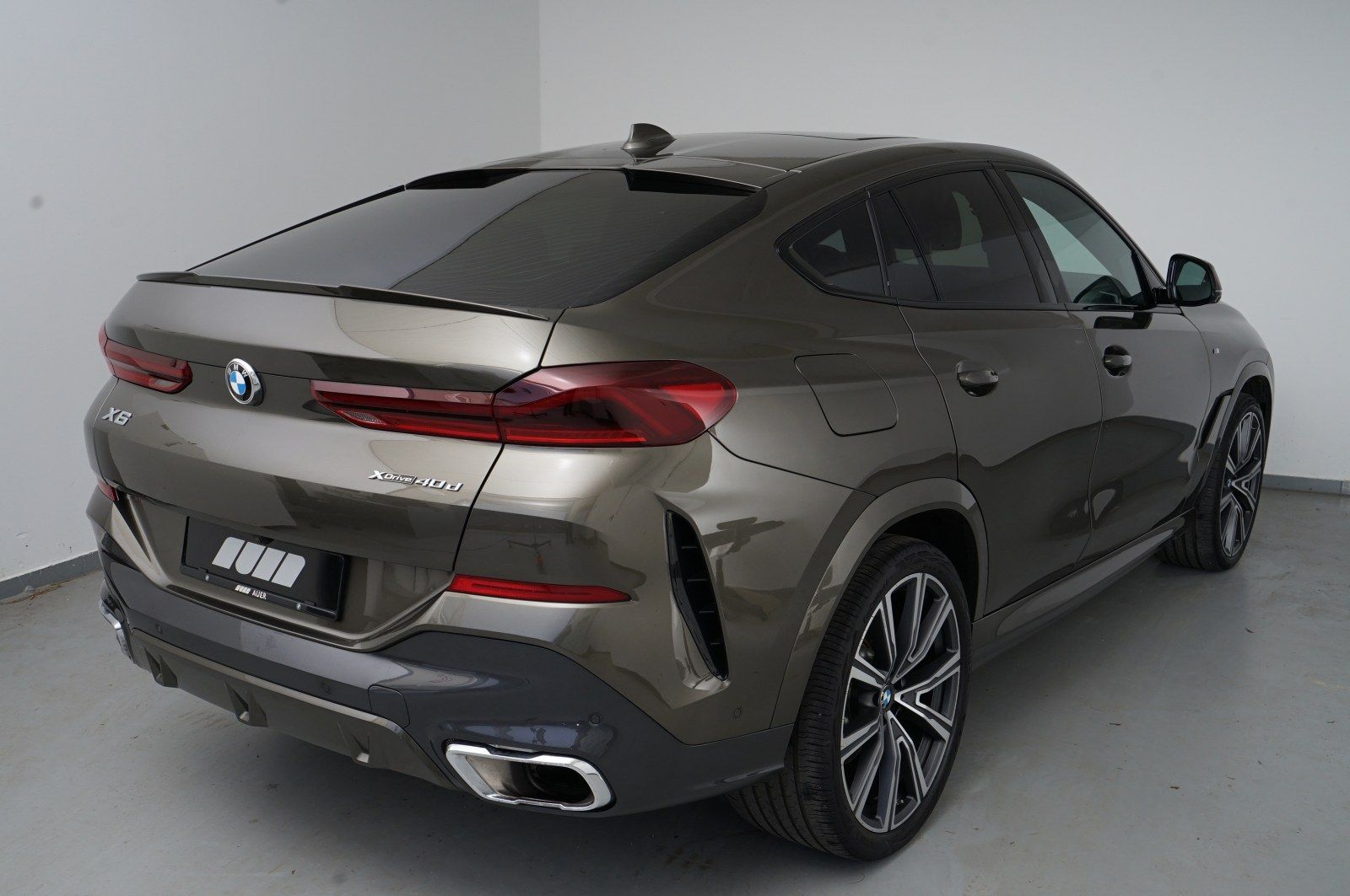 BMW X6 xDrive 40d (M-Sport Navi AHK Pano HUD HK 360)
