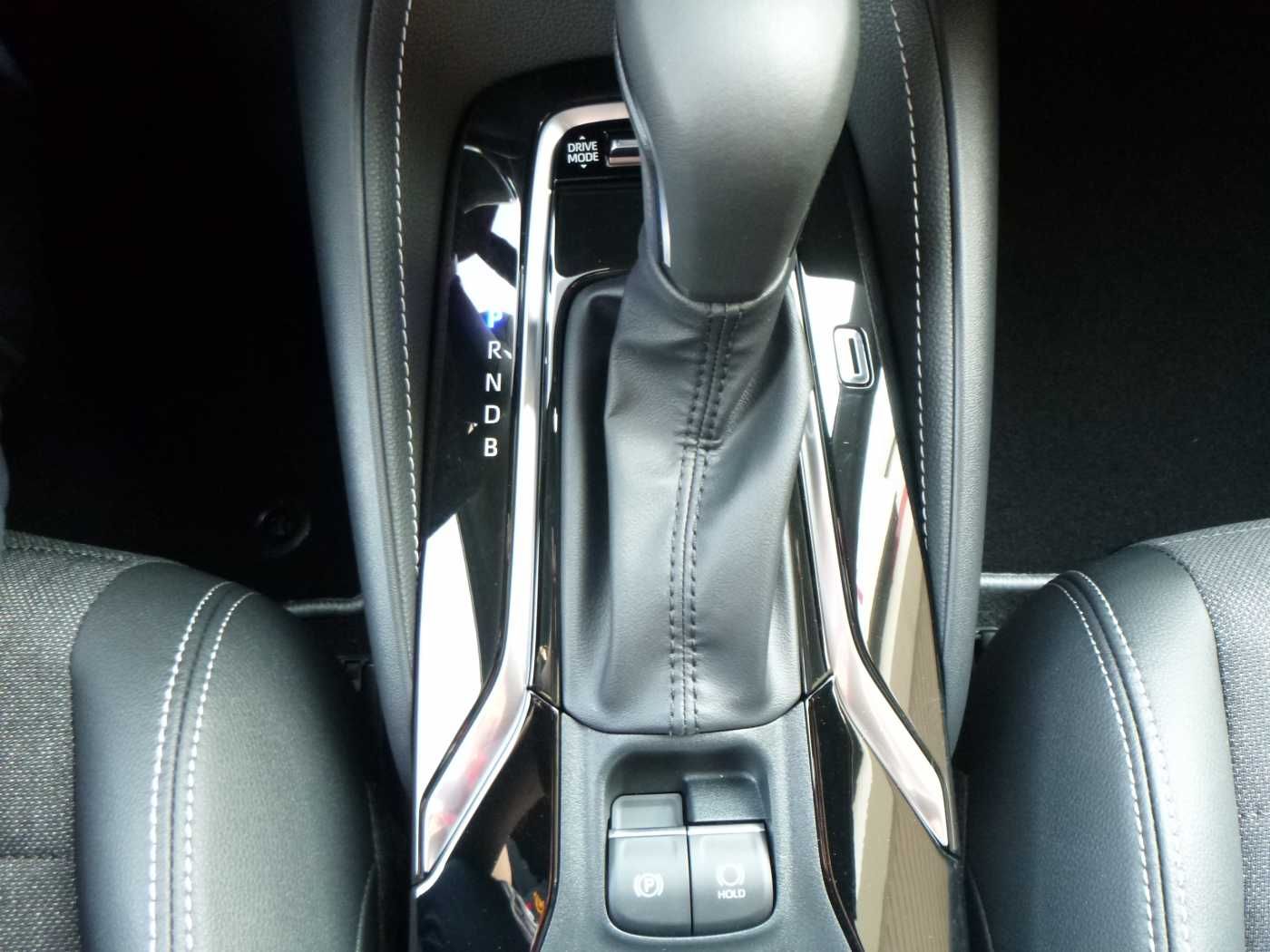 Toyota Corolla Touring Sports - 2.0 Hybrid Style  - Nav