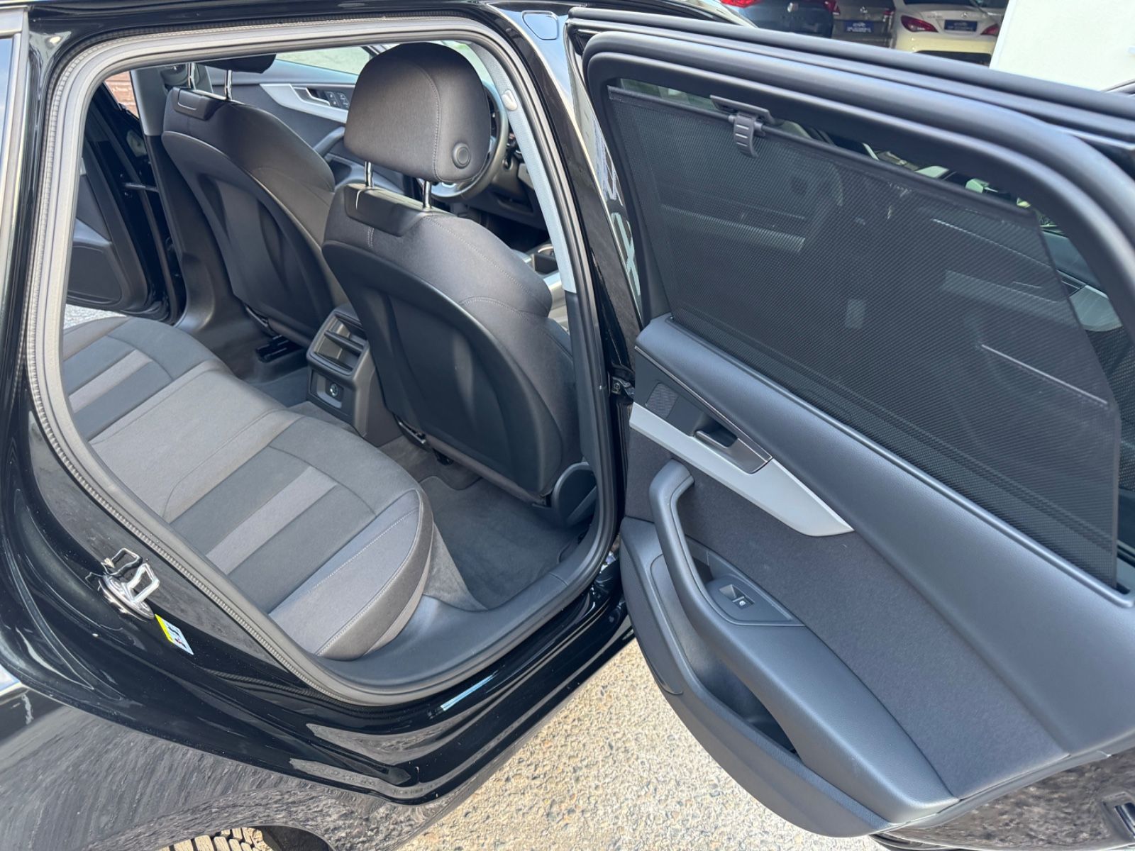 Audi A4 Avant 35 TDI - Samsaru's Car Outlet