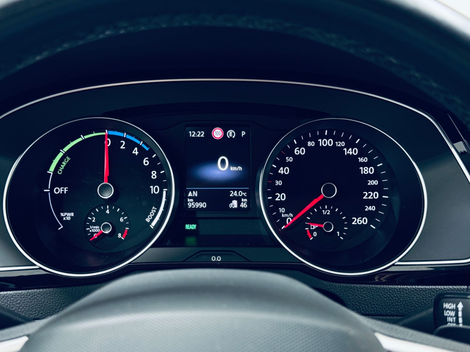 Volkswagen Passat Lim. GTE - Samsaru's Car Outlet