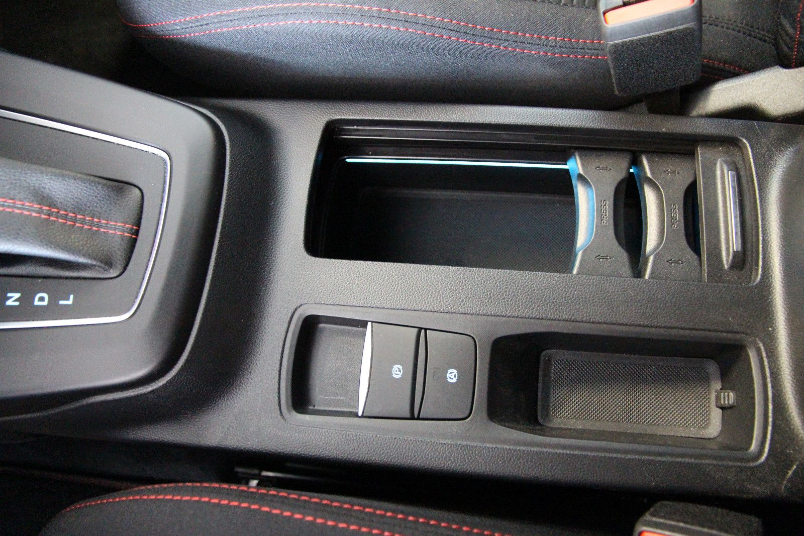 Ford Focus Turnier ST-Line X 18"ALU/KONTRAST/LED/ACC